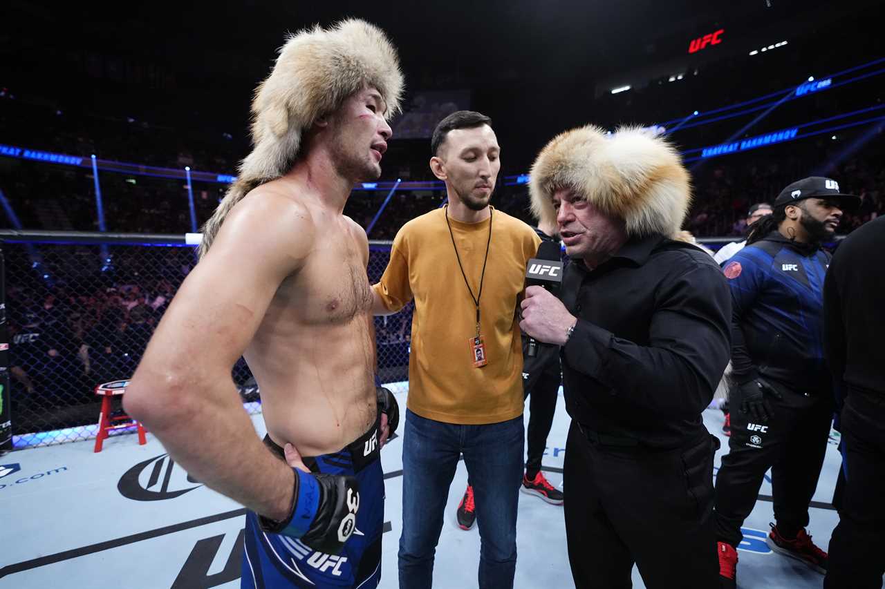 After spotting a safety issue, Joe Rogan was forced to help a fighter and commentate at UFC 285