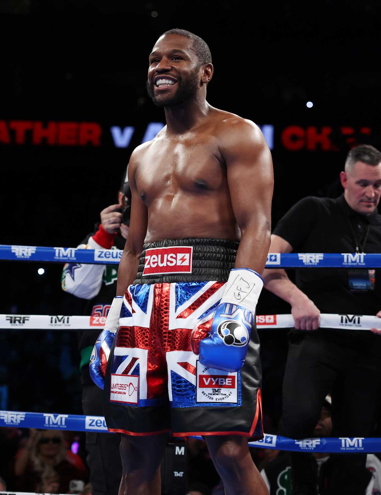 Jake Paul invites Floyd Mayweather (46), to a real fight after turning down numerous exhibition offers