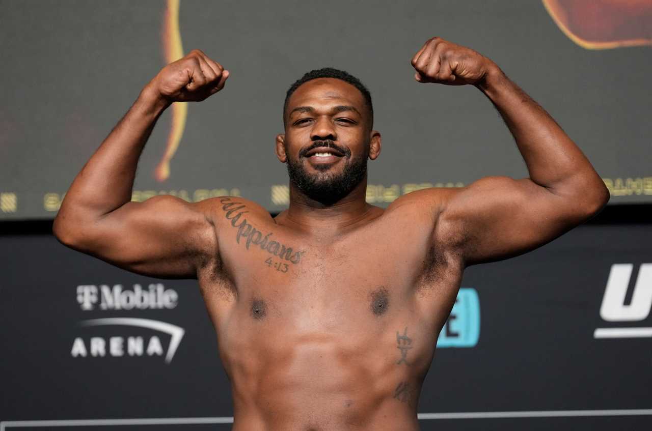Jon Jones reveals that he will undergo a dramatic body transformation to fight Miocic in the UFC after gaining insane bulk