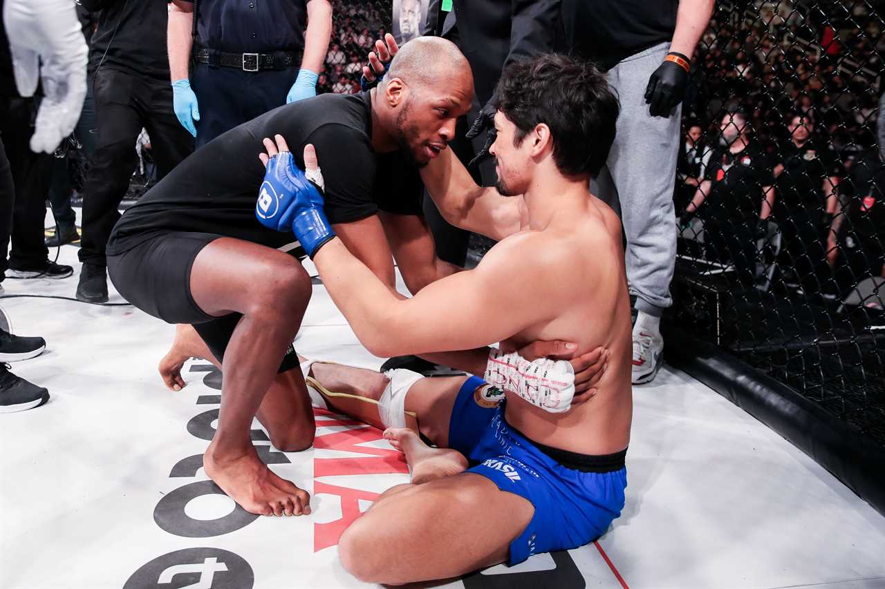 Horror slow motion footage of MMA fighters' kneecap 'EXPLODE mid-fight