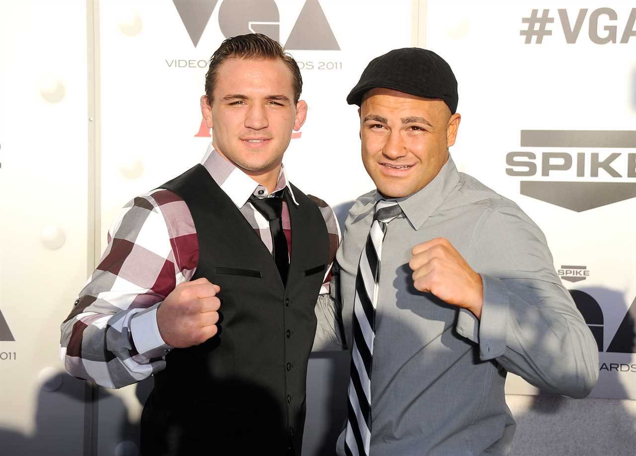 Conor McGregor vs Michael Chandler. Former UFC champ who faced BOTH of his rivals said fight was a 'MISMATCH,' and revealed prediction