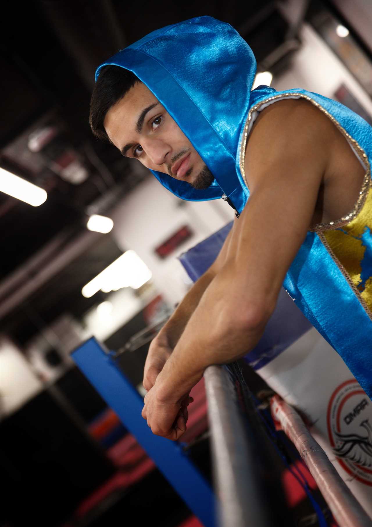 Jordan Flynn is a British Sikh boxer who has never lost to Anthony Joshua's agency. He is determined to rise up the ranks.