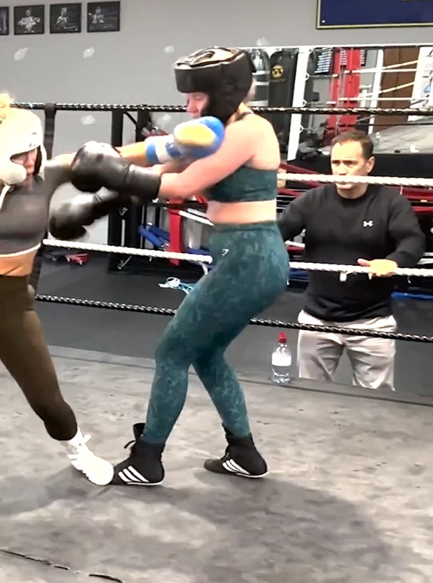 OnlyFans model Elle Brooke shows sparring footage of Amber O'Donnell, her FLOORING adult star.