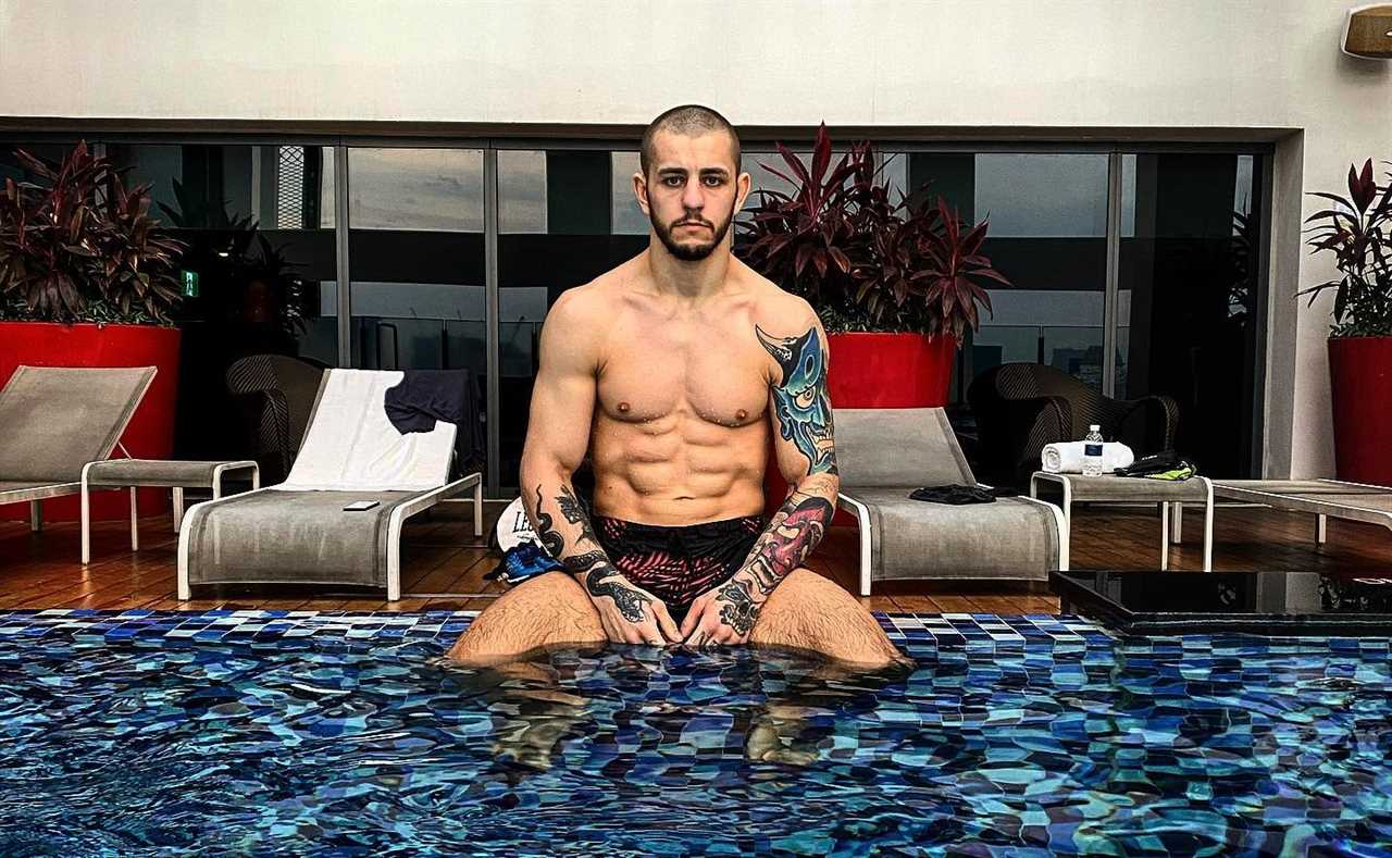 Iuri Lapicus, a 27-year-old MMA star, has died after a three-day coma due to traumatic motorbike accident.