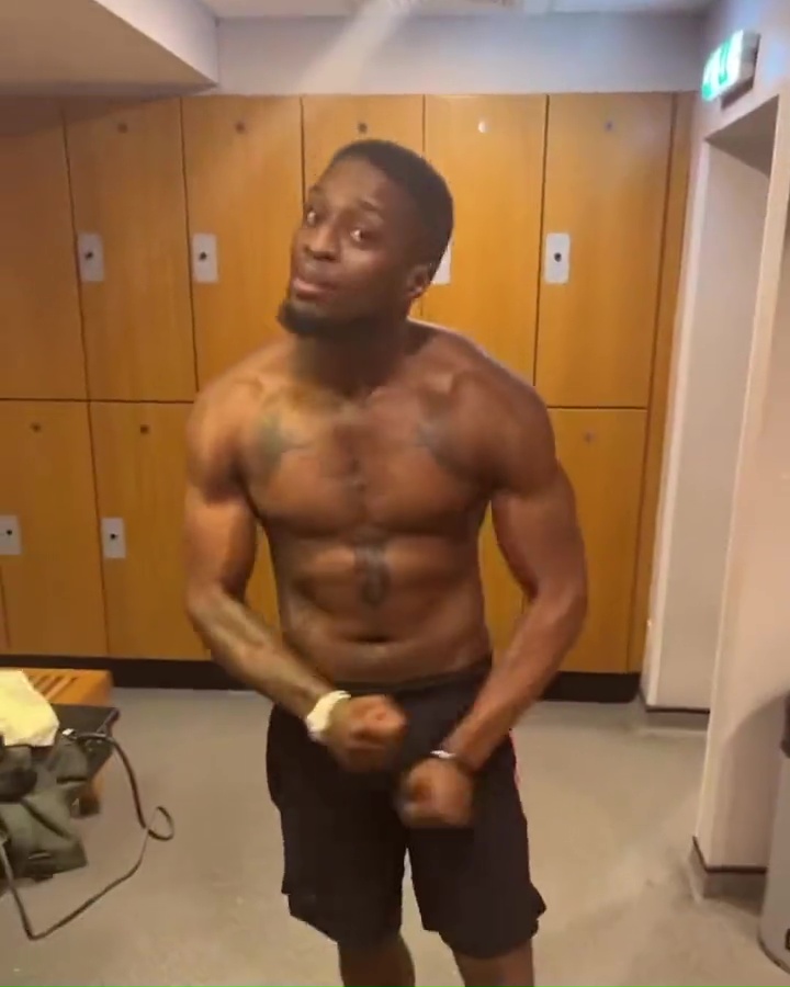 Swarmz's incredible seven-month transformation in his body since KSI fight shows Deji the way to go