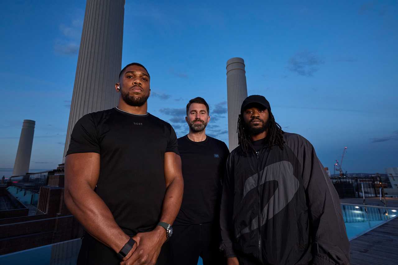 Anthony Joshua, Love Islanders and pop stars pose on the red carpet ahead of Jermaine Franklin's comeback fight.