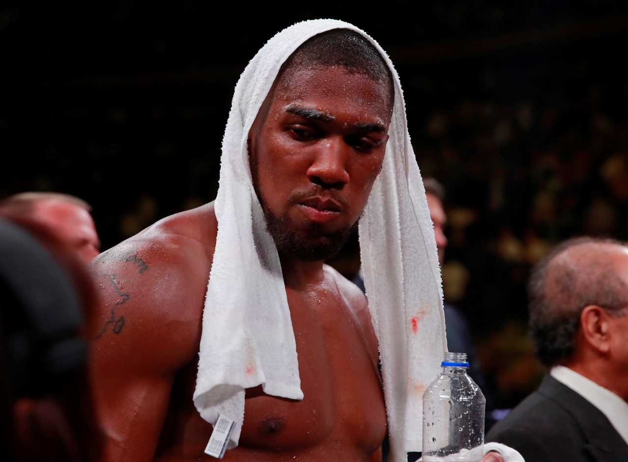 Carl Froch shows Anthony Joshua's ranking among the top heavyweights. He says shock loss took his soul.