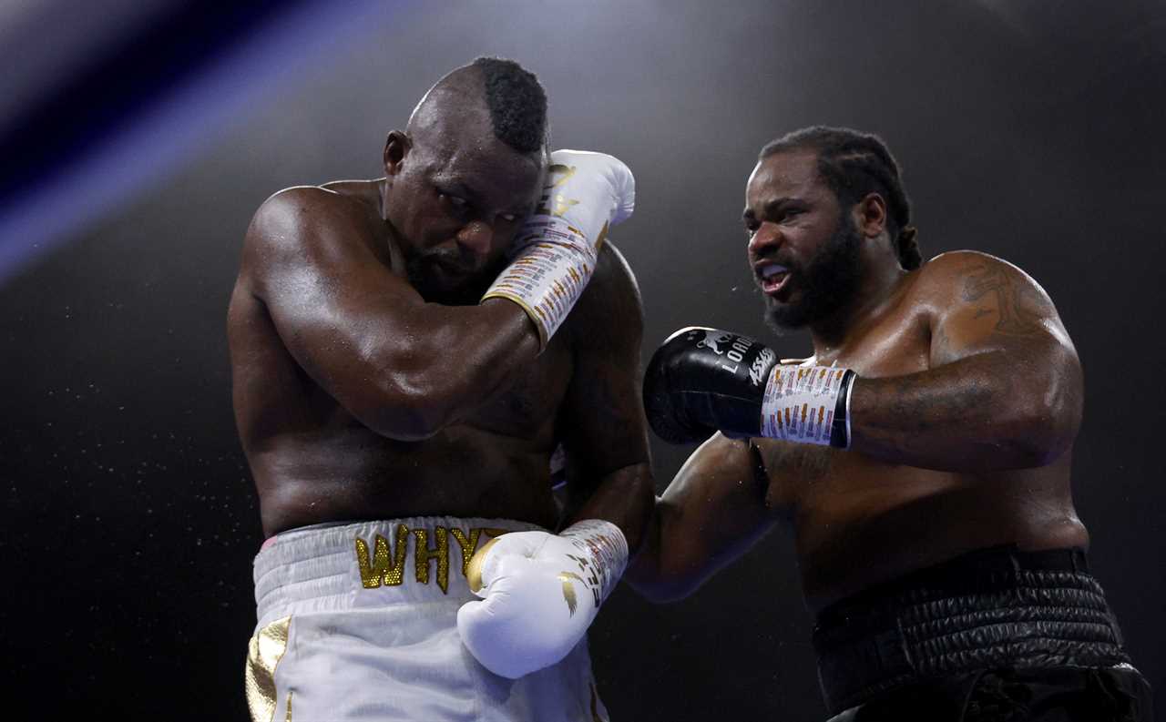 LONDON, ENGLAND - NOVEMBER 26: Dillian Whyte (L) of Great Britain exchanges punches with Jermaine Franklin of the United States during their International Heavyweight fight at OVO Arena Wembley on November 26, 2022 in London, England. (Photo by Andrew Redington/Getty Images)