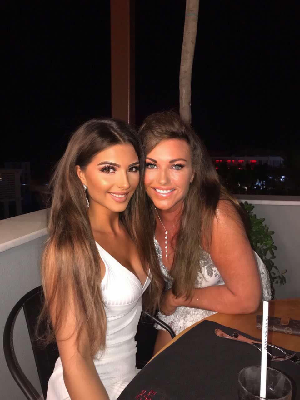I am a ring girl, just like my mom. I live my dream and have set my sights on the biggest fight of my career at Anthony Joshua fight.