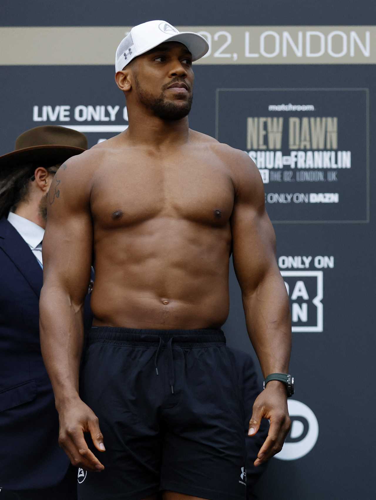 Anthony Joshua weighs in at the career heaviest for Jermaine Fenner fight. Fans say, This isn't even fair.