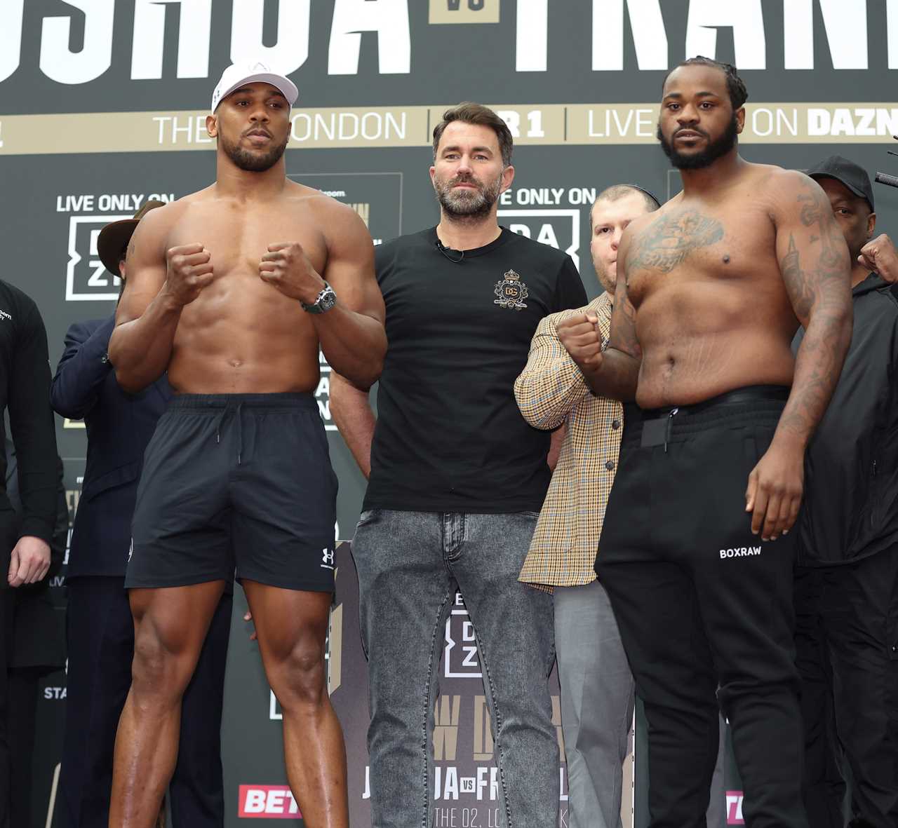 Anthony Joshua weighs in at the career heaviest for Jermaine Fenner fight. Fans say, This isn't even fair.