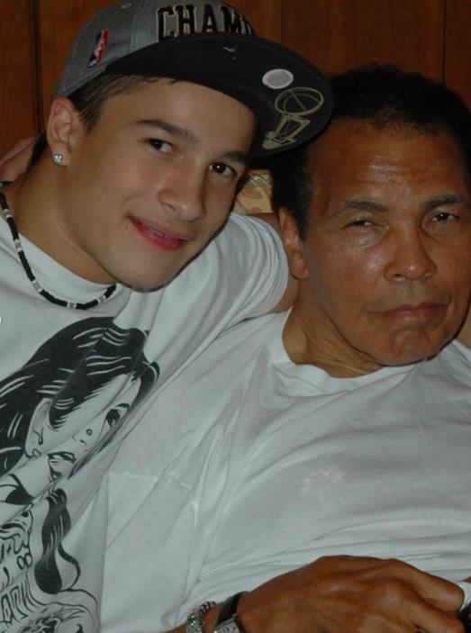 Muhammad Ali's grandson, MMA star, makes his debut in Las Vegas 40 years after the legendary fighter.
