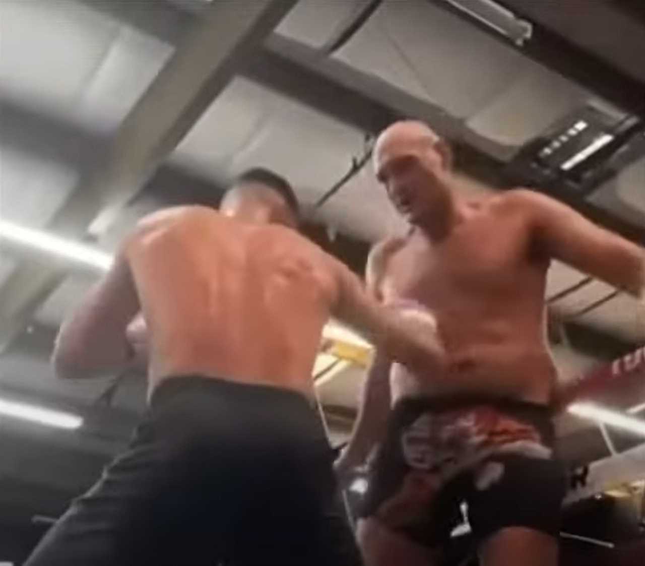 As talks with Oleksandr Uzyk continue, Tyson Fury takes Josh Taylor's intense body shots in leaked footage.