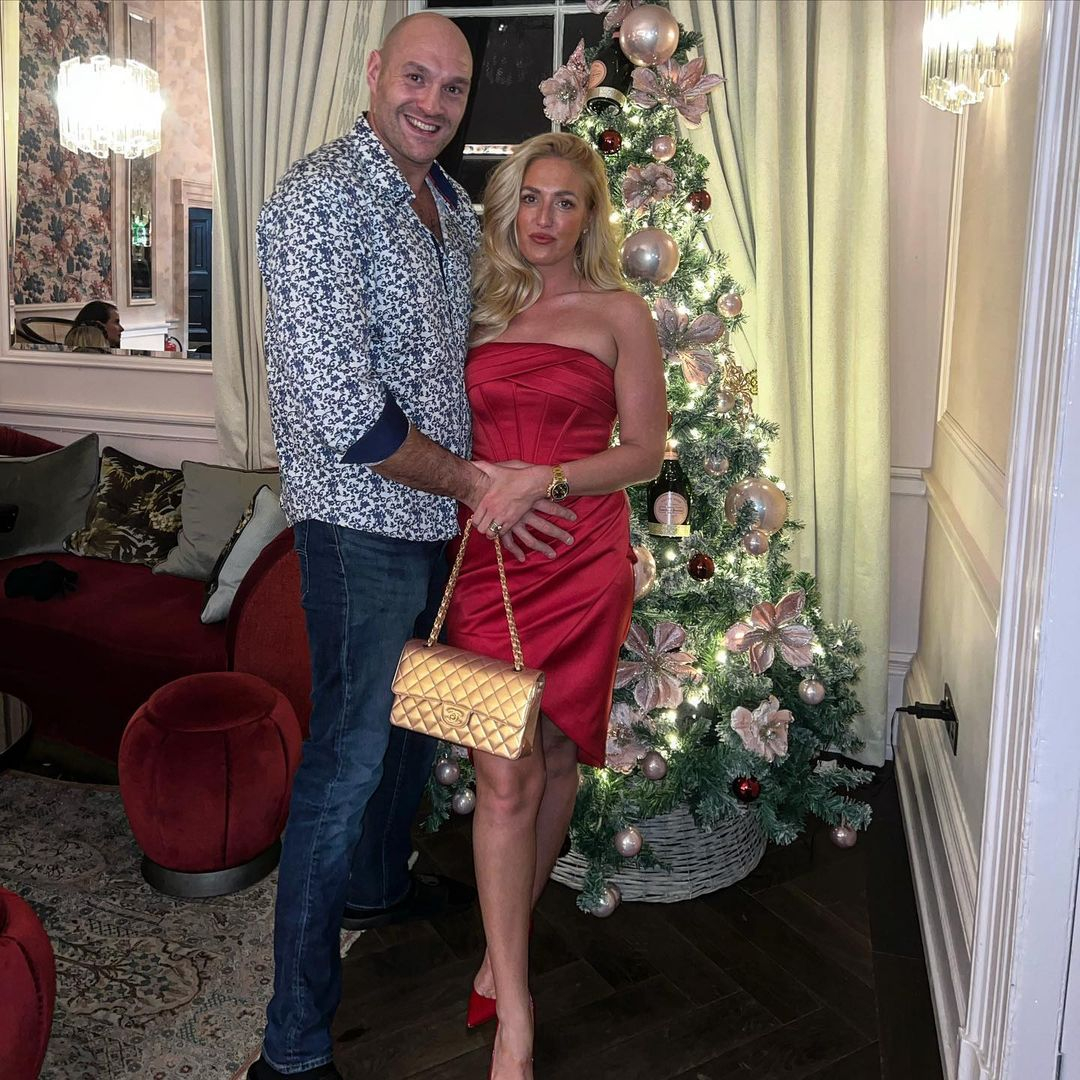 Comparison of Tyson Fury's and Andy Ruiz Jr.'s lifestyles: from PS60m combined fortune, mansions, car collections, and Wags