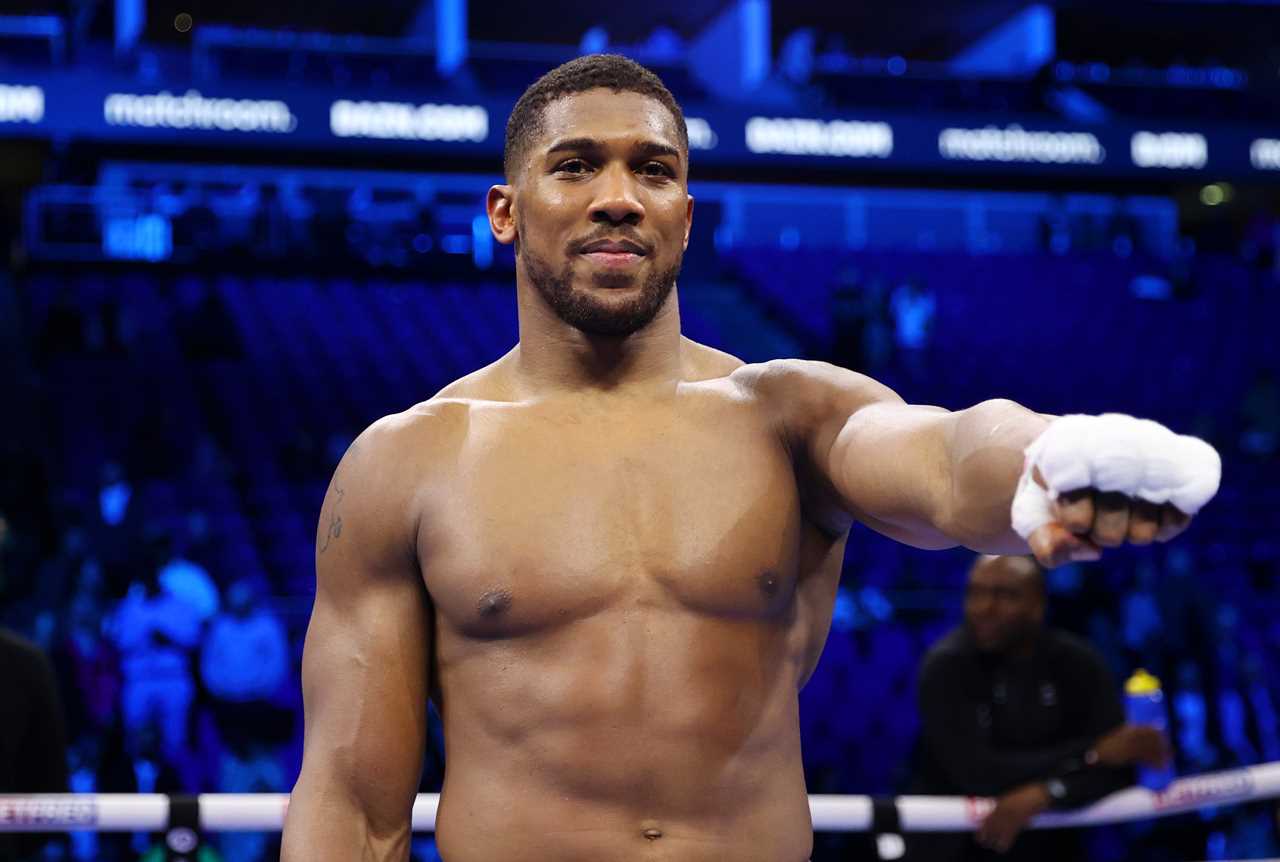 Roy Jones Jr. reveals the issue that Britain is dealing with by urging Anthony Joshua to avoid his heavyweight rival.