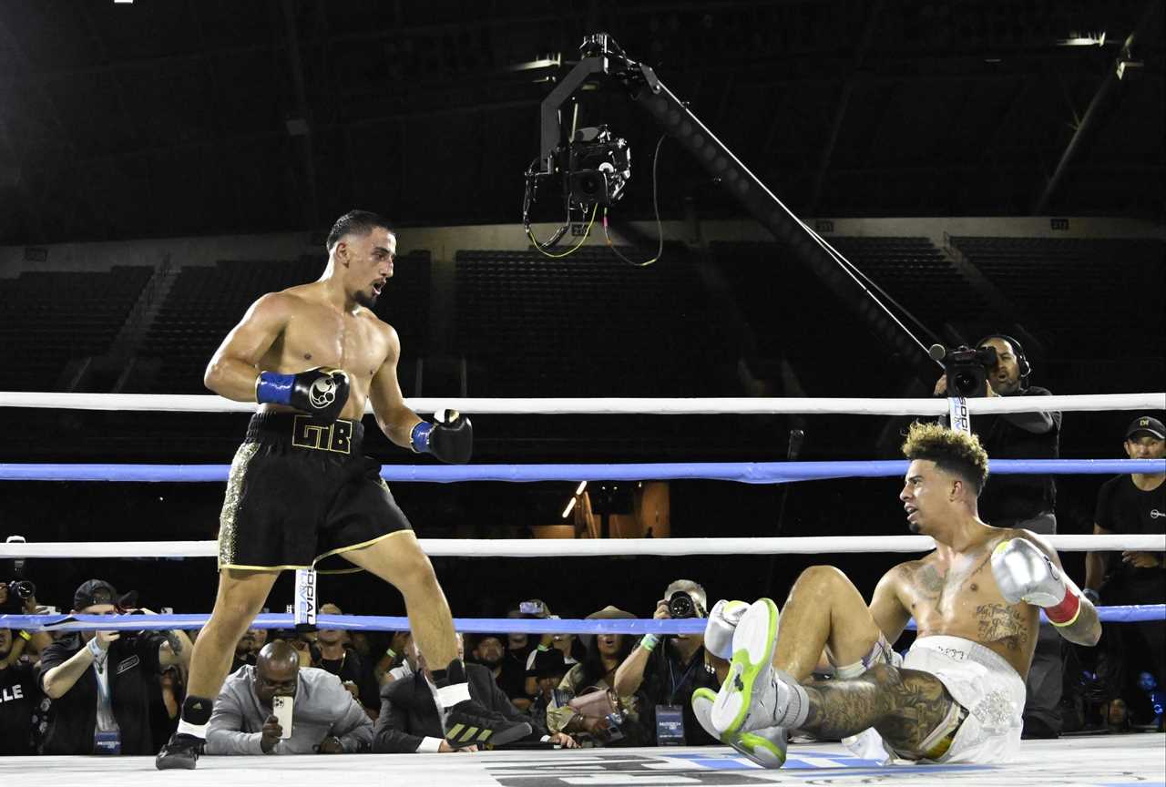 Austin McBroom vs AnEsonGib boxing: Start Time, Live Stream, TV Channel and FULL Card for Kingpyn event
