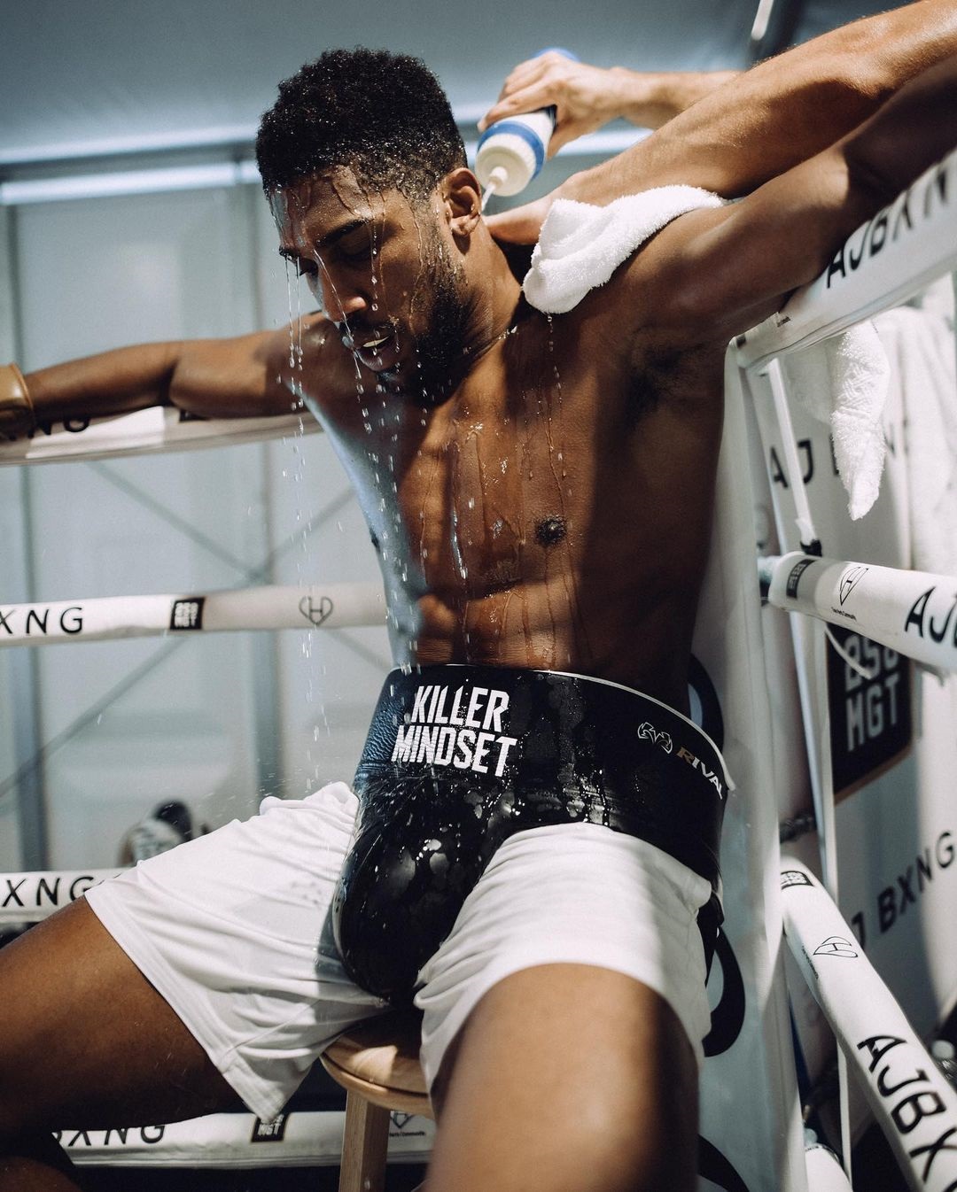 Ultimate boxing rich lists includes star worth $400m due to a stripclub and Brit who paid $76m just for one fight
