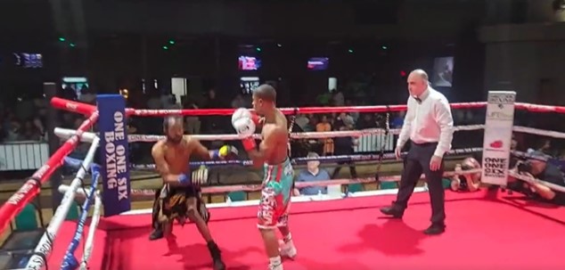 Fans are disgusted by the 'tasteless' cheap KO shot of a boxer and ask 'how could this have happened?'