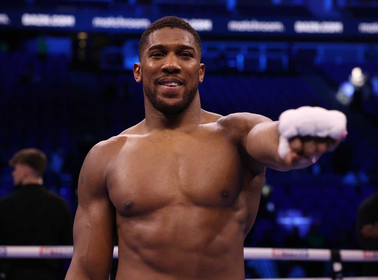 Deontay's Wilder's Coach says Tyson Fury and Oleksandr Uysyk's fight is nowhere as exciting as Anthony Joshua's fight