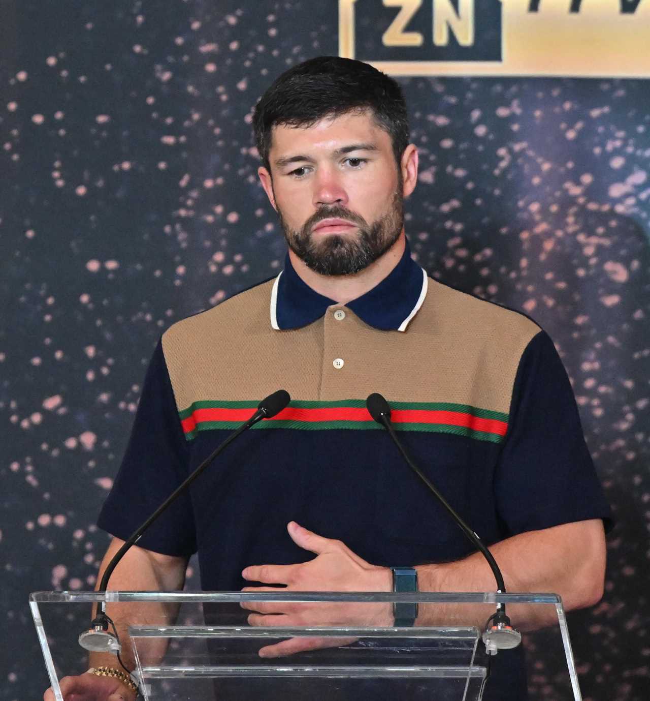 As my boxing career fell apart, I began working as a bouncer. Now in Mexico, Canelo is fighting for the world title.