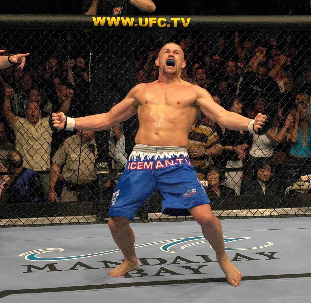 Dana White won PS4,000 after UFC legend Chuck Liddell beat the crap out of a hotel security guard