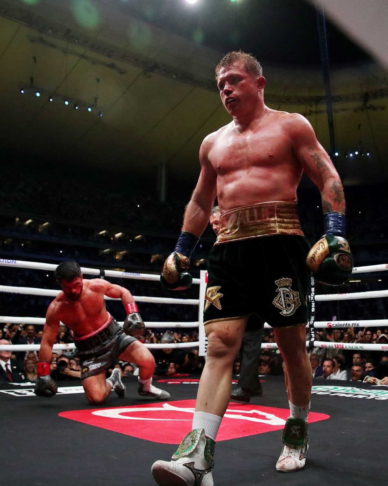 Saul 'Canelo' Alvarez defeats brave John Ryder to retain undisputed super-middleweight title in Mexican homecoming