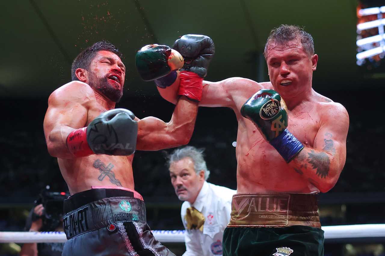 Canelo and Ryder's ring is a stunning detail that has stunned TV viewers during the world title match