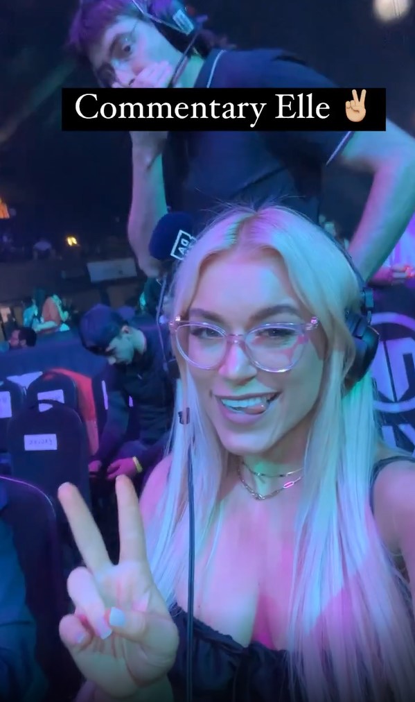 OnlyFans' Elle Brooke dons a blue bikini to Anthony Taylor's walk on on KSI after his commentary stint