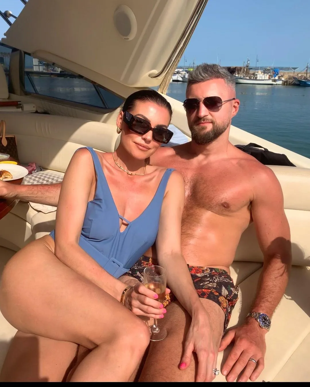 Carl Froch claims that a sex-free period before each of my fights helped him punch harder. Women weaken the legs.