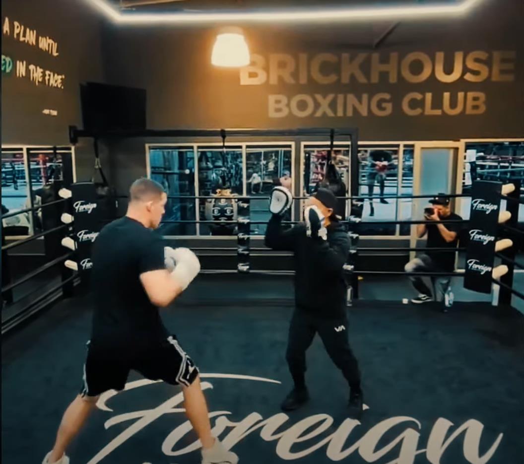 Boxing footage of'slow, loopy' training for Jake Paul and Nate Diaz has fans worried about Nate Diaz.