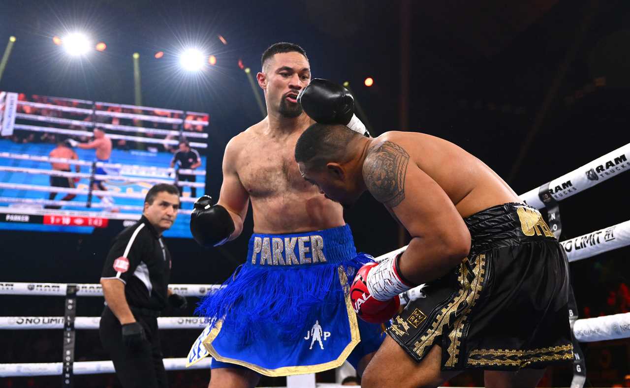 Joseph Parker wins 89-SECOND K.O. against Faiga Opelu in a custom suit worn by Tyson Fury.
