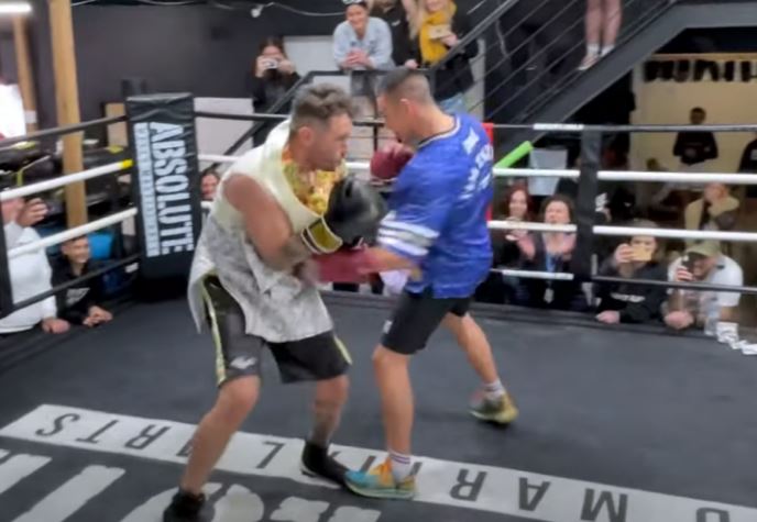Boxer brutally kills KEBAB-dressed man with body shot in 11 seconds.