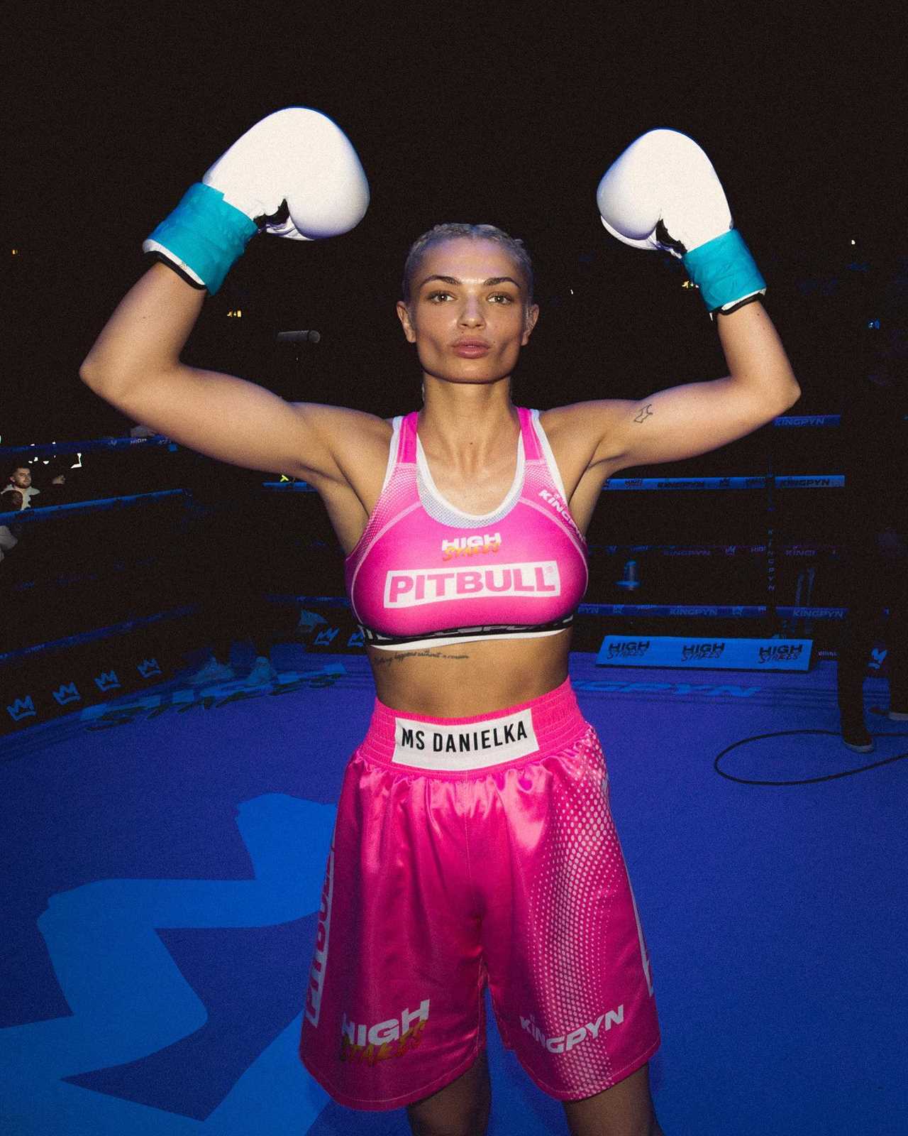 What is the boxing record of Ms. Danielka?