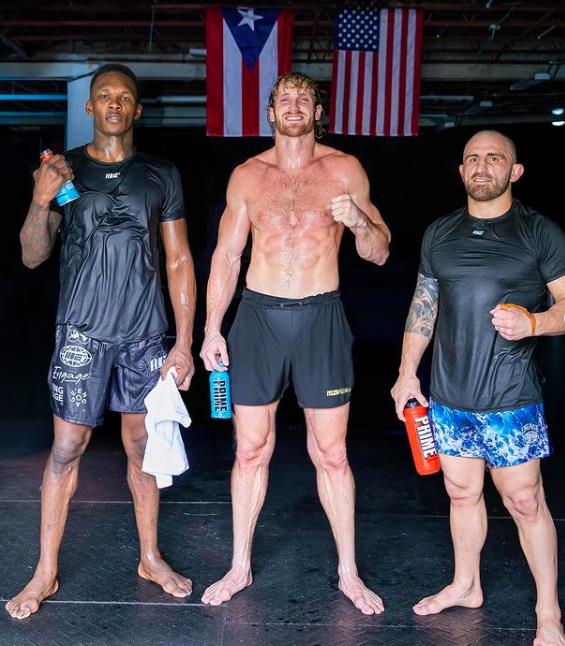 Watch Logan Paul TAP out to Israel Adesanya during a training session, after announcing Prime Sponsorship with UFC champion