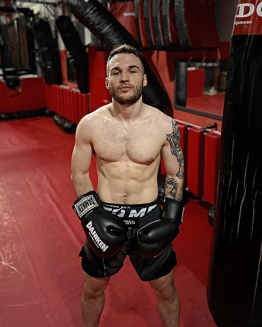 What is Filipek marcinek's fighting record?
