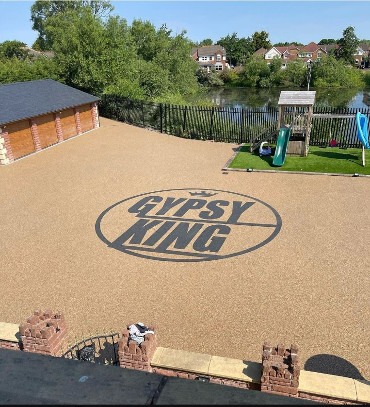 Tyson Fury shares pictures of his amazing mansion and the huge Gypsy King Logo embedded in his driveway.