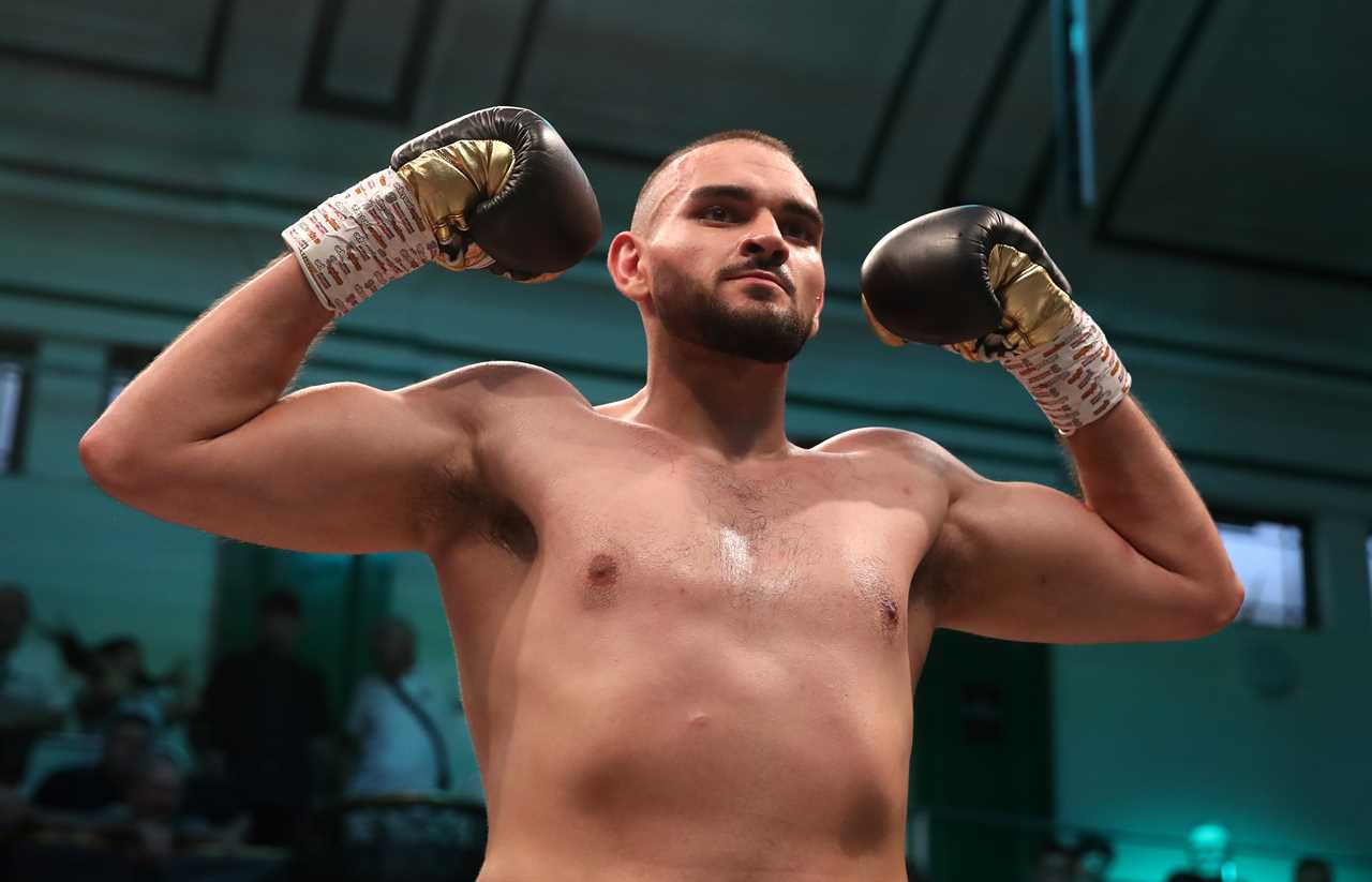 Roman Fury wins second professional fight before brother Tommy