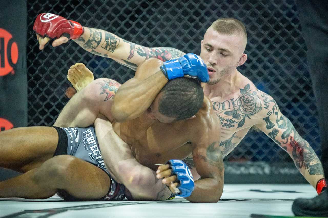 Cris Lencioni is rushed to hospital when a Bellator MMA athlete collapses and suffers cardiac failure during training.