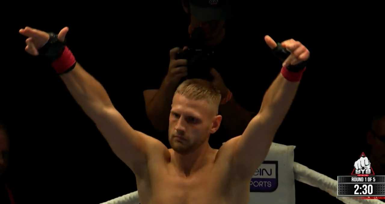 Watch as a bare-knuckled boxer wins in brutal style with only one punch.