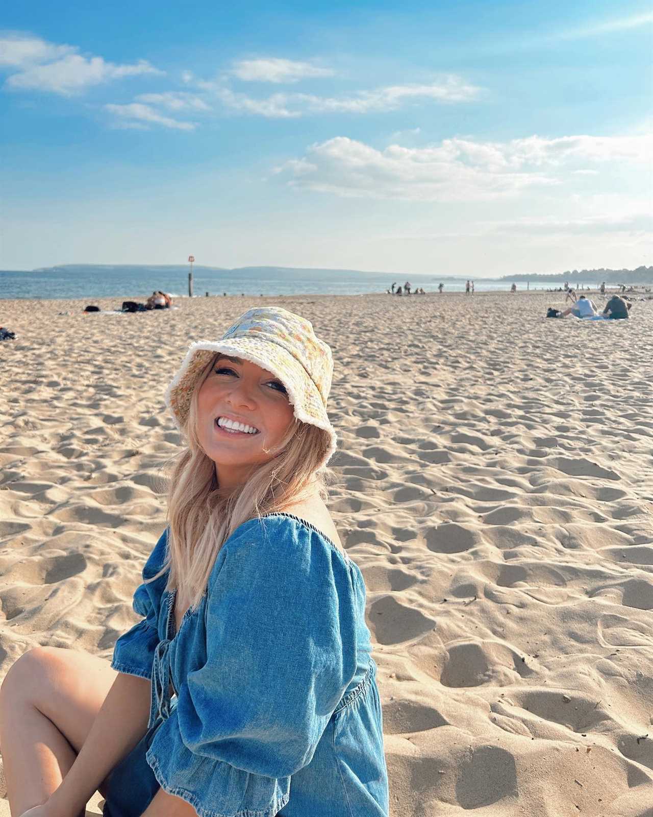 Sky Sports News' host reveals her cowboy boots while wearing a white playsuit. Fans are smitten.