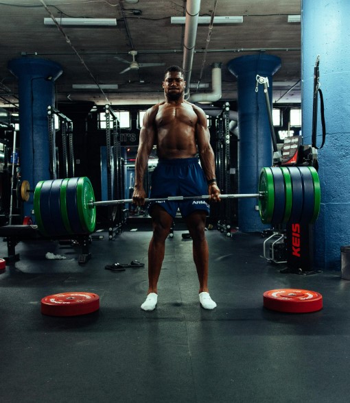 Anthony Joshua bulks up in the gym ahead of a proposed Dillian Whyte fight