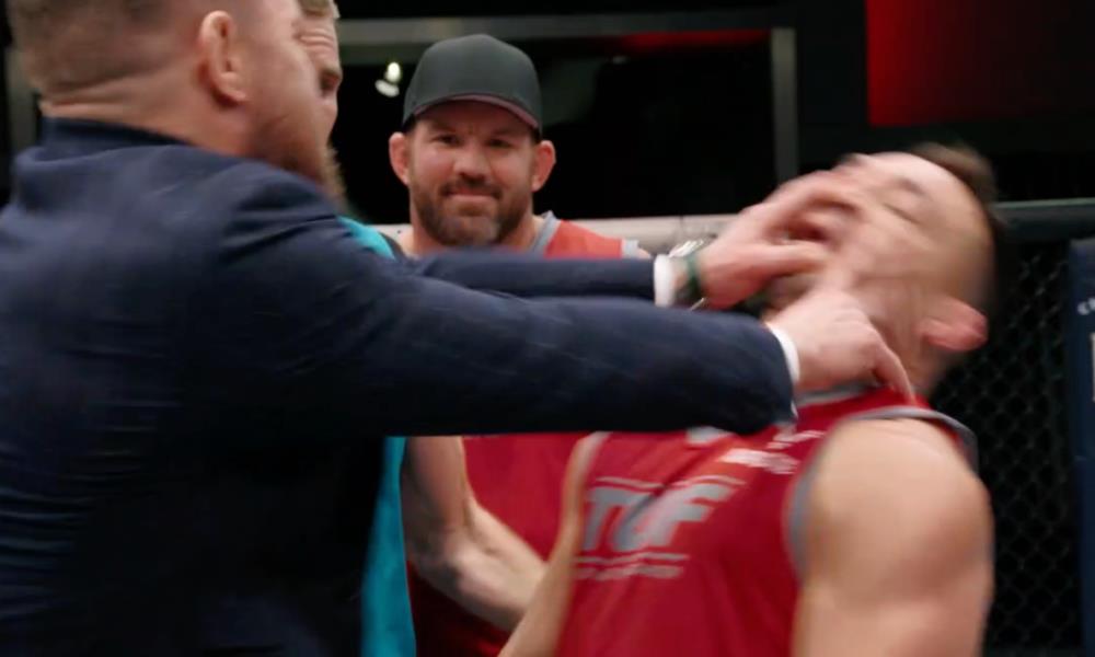 Conor McGregor slaps Michael Chandler and threatens to break the nose of his friend after TUF 31 defeat