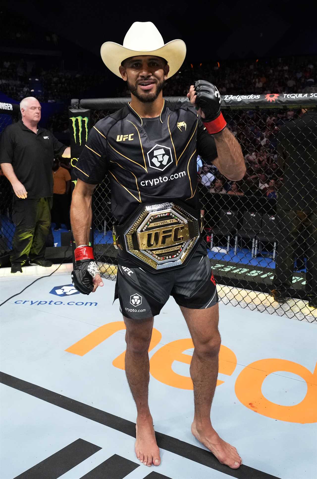 Yair Rodrigo, UFC 290's star, trains in an ancient Aztec Temple above sea level to prepare for Volkanovski