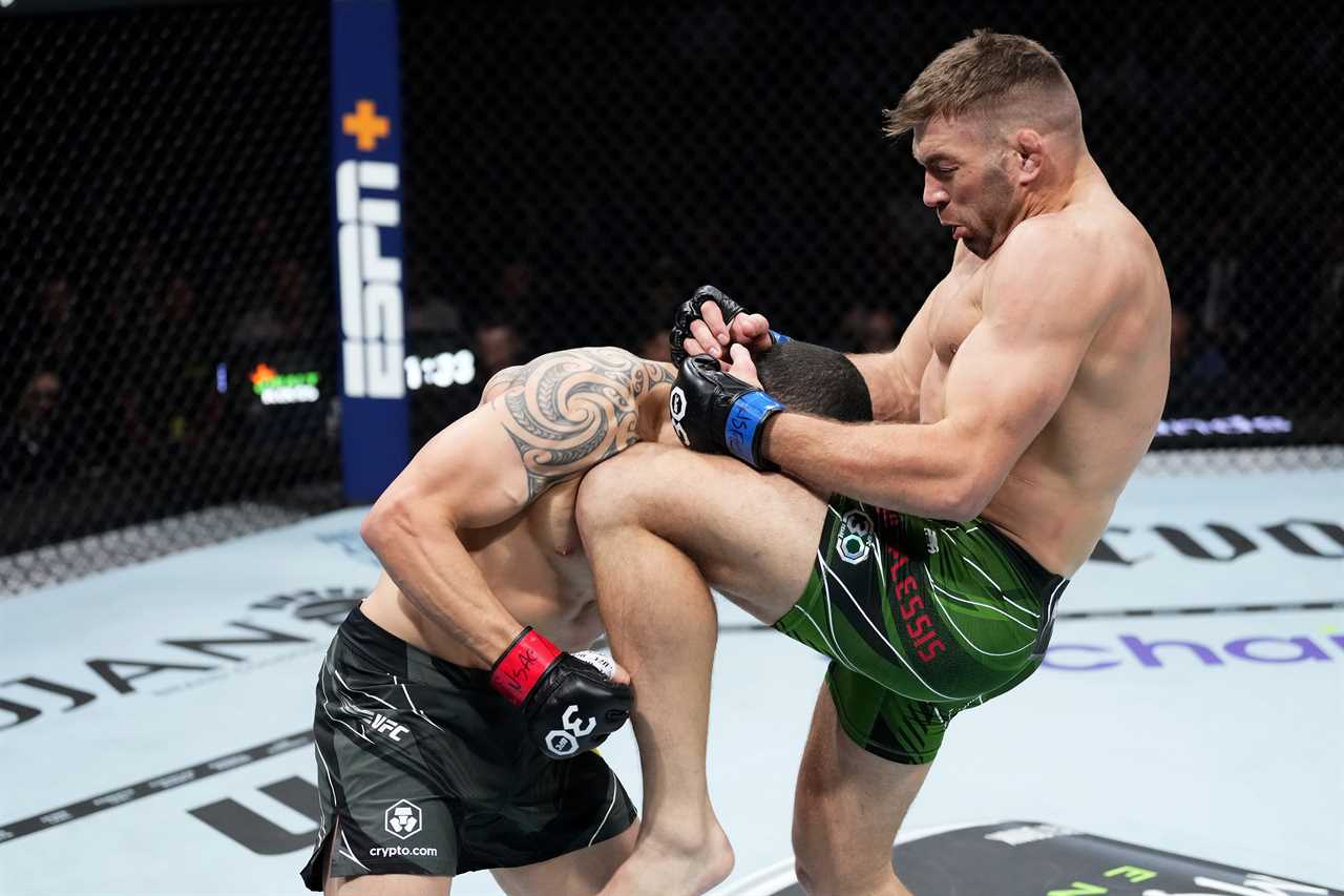 UFC 290 - Dricus du Plessis knocks out Robert Whittaker, setting up Israel Adesanya in a grudge match racial tension