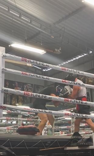 After leaking sparring footage, fans are convinced that Jake Paul will smoke Nate Diaz.
