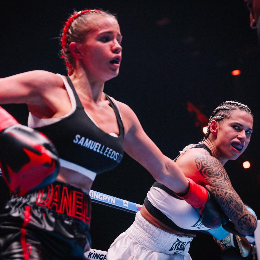 Elle Brooke will face TikTok sensation Jully Poca at Dublin Boxing Match