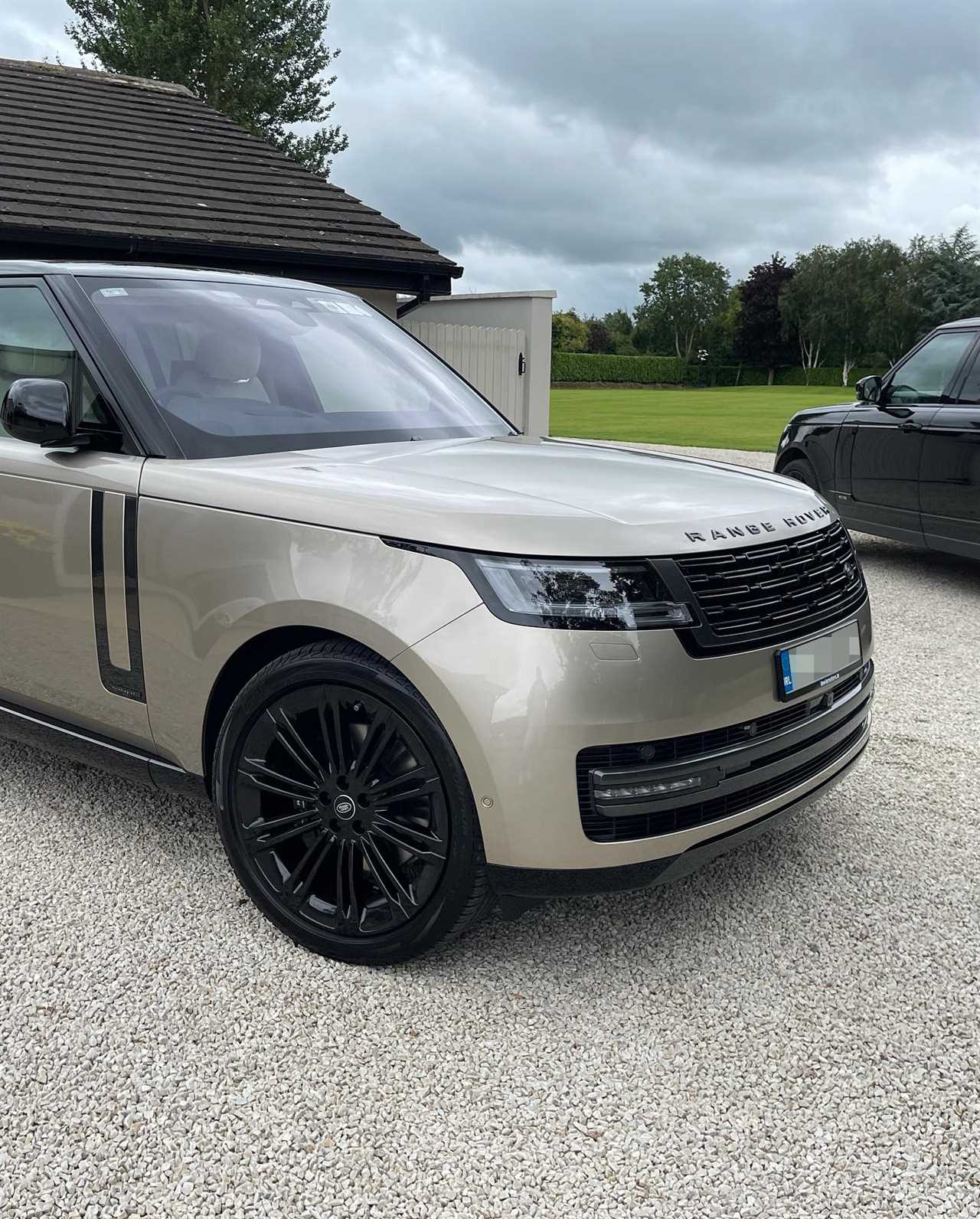 Conor McGregor buys a Range Rover for his pregnant fiancée Dee Devlin at a price of PS130k