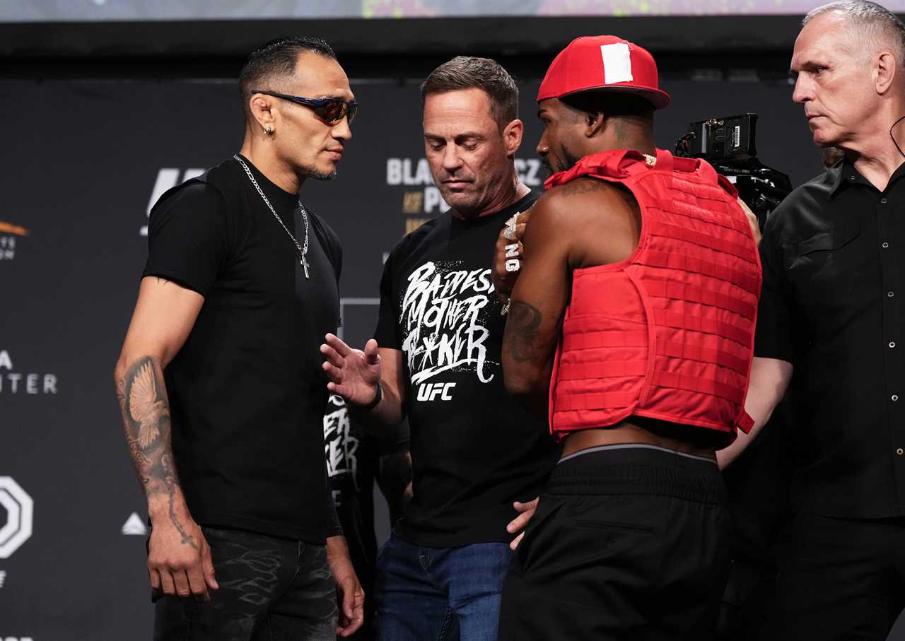 Tony Ferguson pulls out knife during Media Day and talks about bear encounter