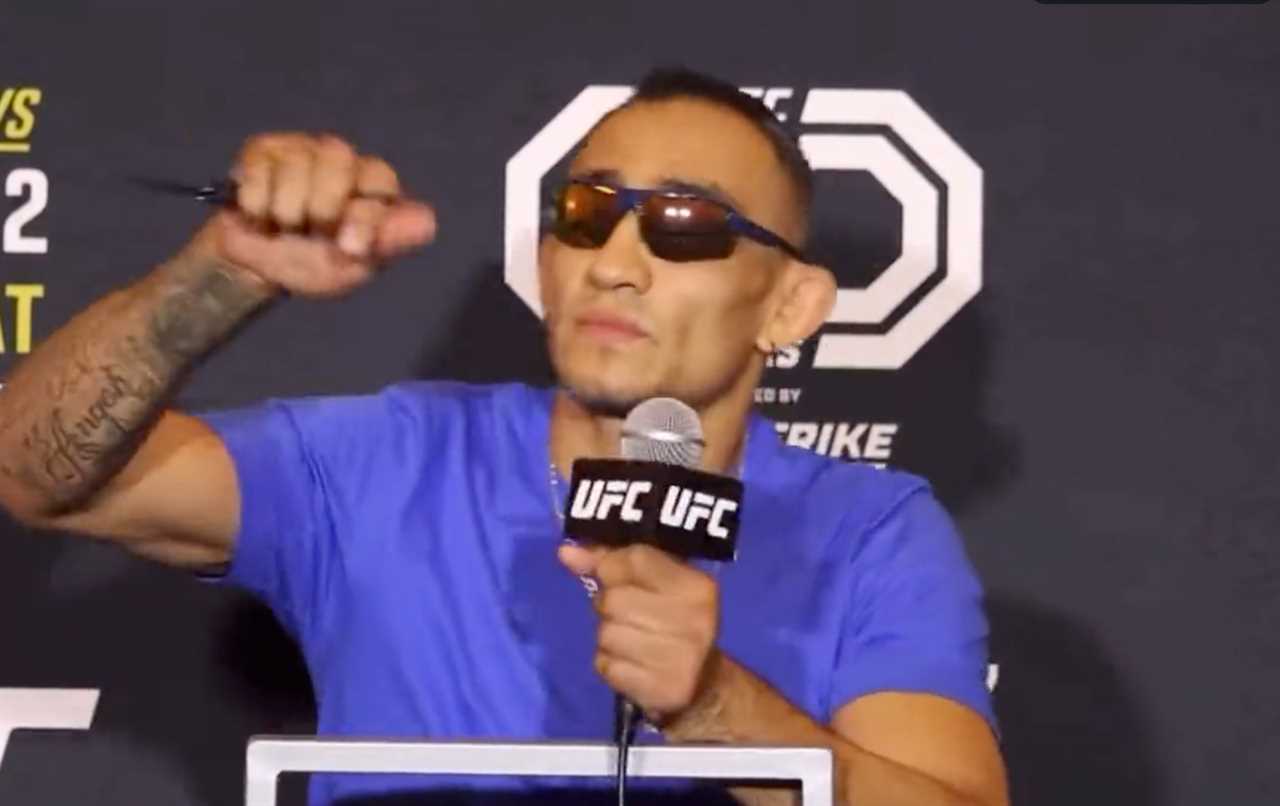 Tony Ferguson pulls out knife during Media Day and talks about bear encounter