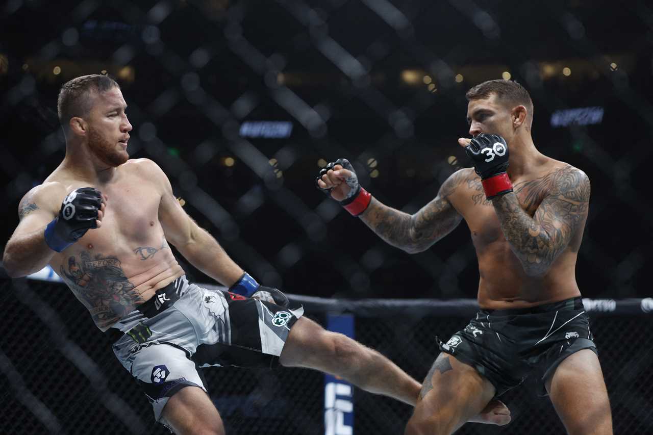 UFC 291 referee Herb Dean accidentally drops the people's elbow on Dustin Poirier following Justin Gaethje's KO